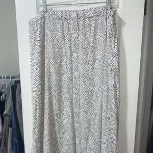 Old Navy black polka dot midi skirt